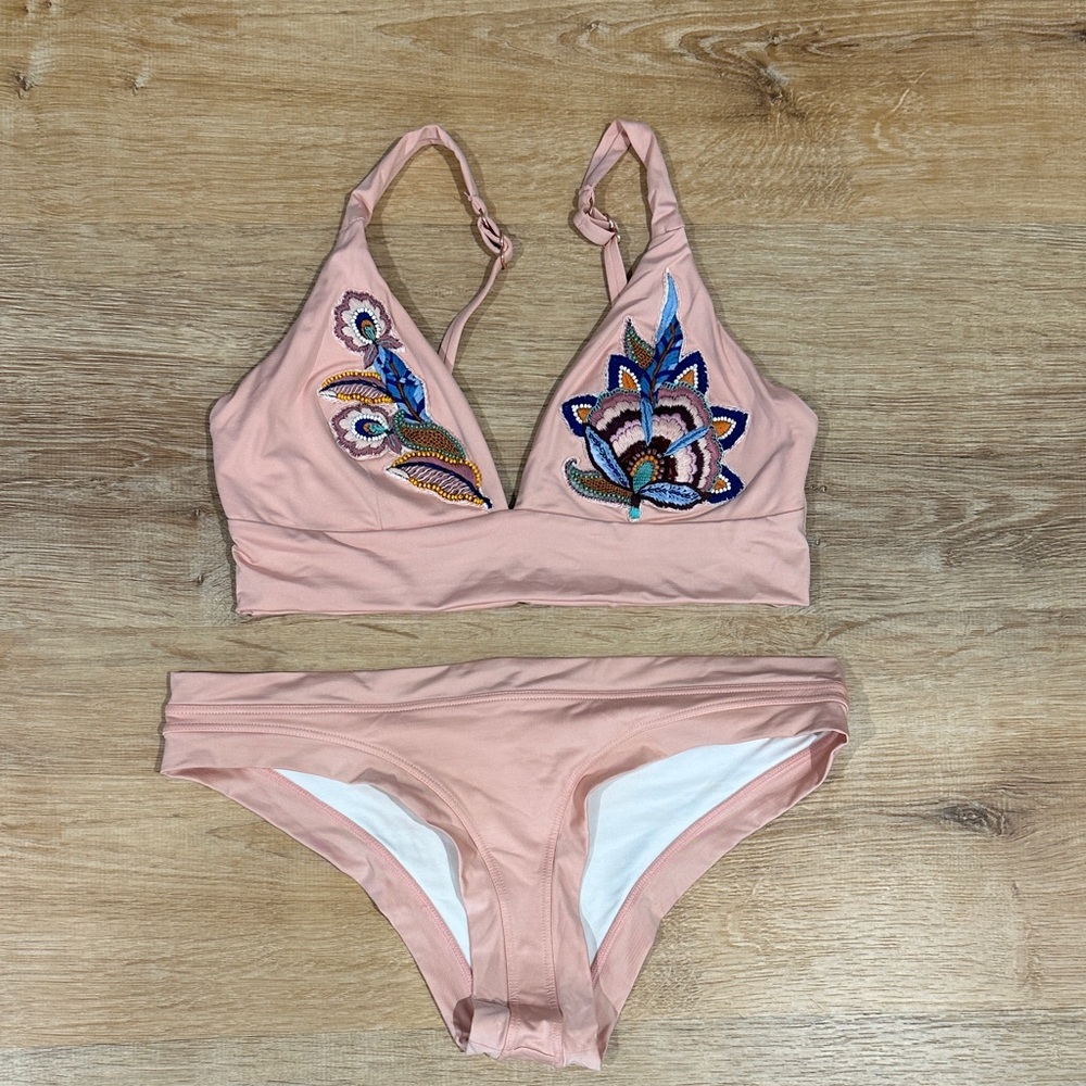🦚OndadeMar Blush Bikini with Embroidered Details 🦚